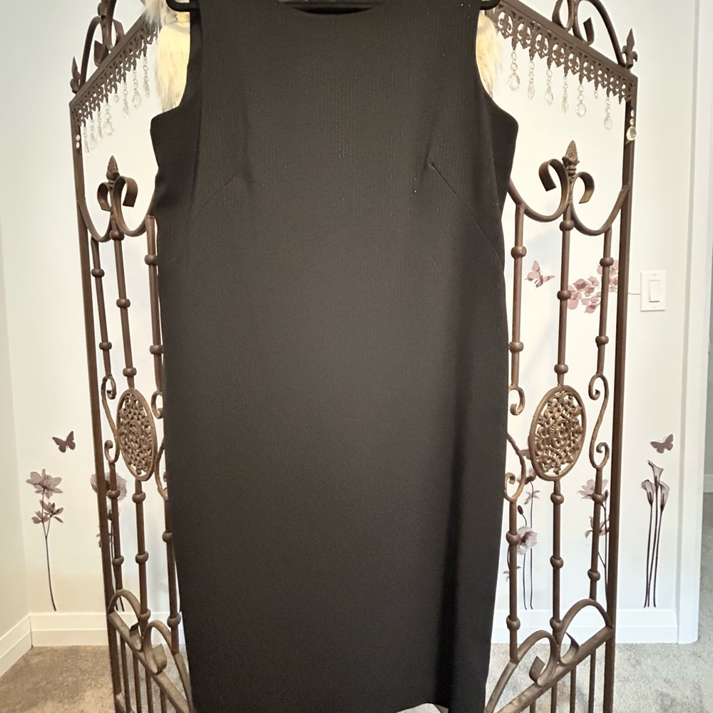 Leslie Fay Black Sheath Midi Dress
